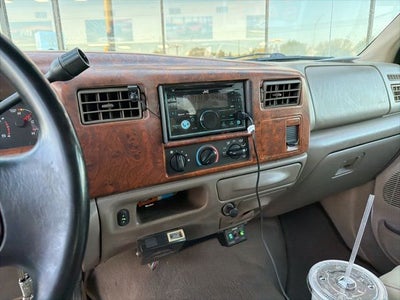 2004 Ford F-550SD Lariat DRW