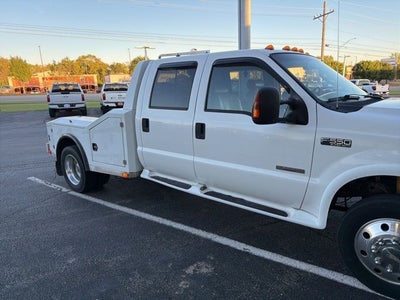 2004 Ford F-550SD Lariat DRW