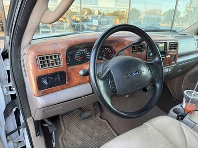 2004 Ford F-550SD Lariat DRW