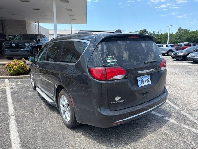 2017 Chrysler Pacifica Touring L