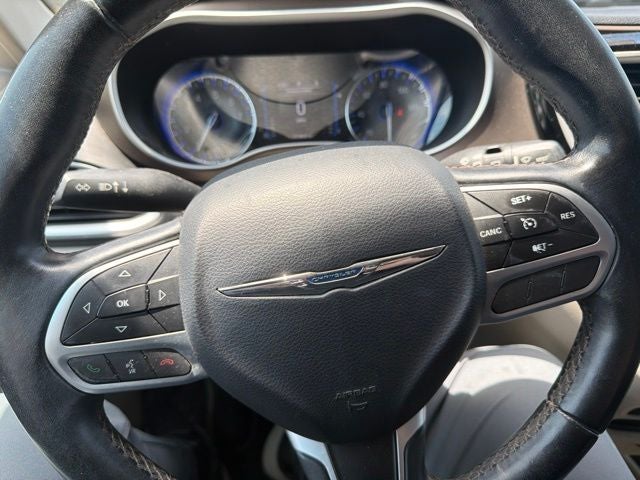 2017 Chrysler Pacifica Touring L