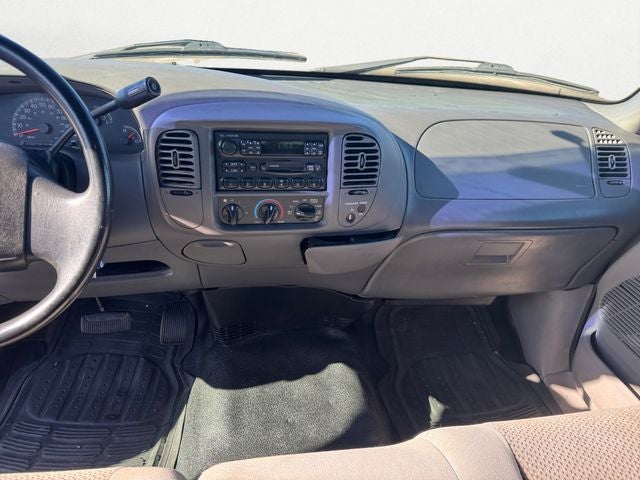 2004 Ford F-150 XL Heritage