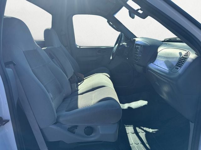 2004 Ford F-150 XL Heritage