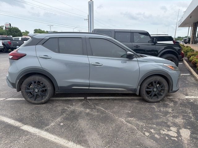 2021 Nissan Kicks SR