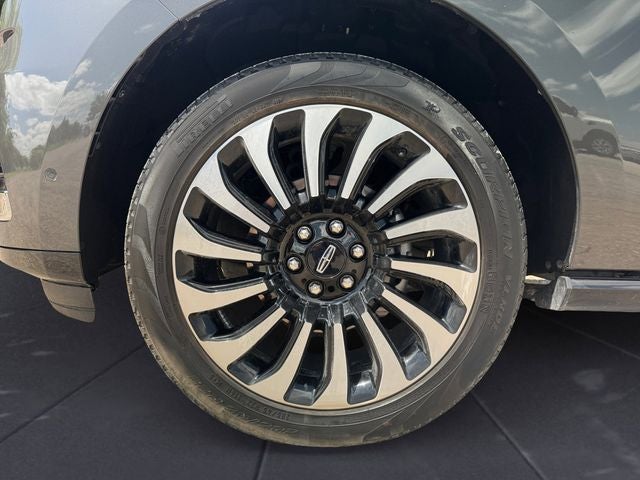 2024 Lincoln Navigator Black Label